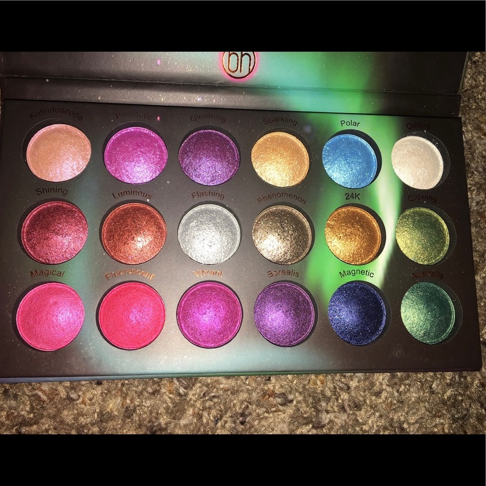 BH Cosmetics Aurora Lights baked eyeshadow pallet
